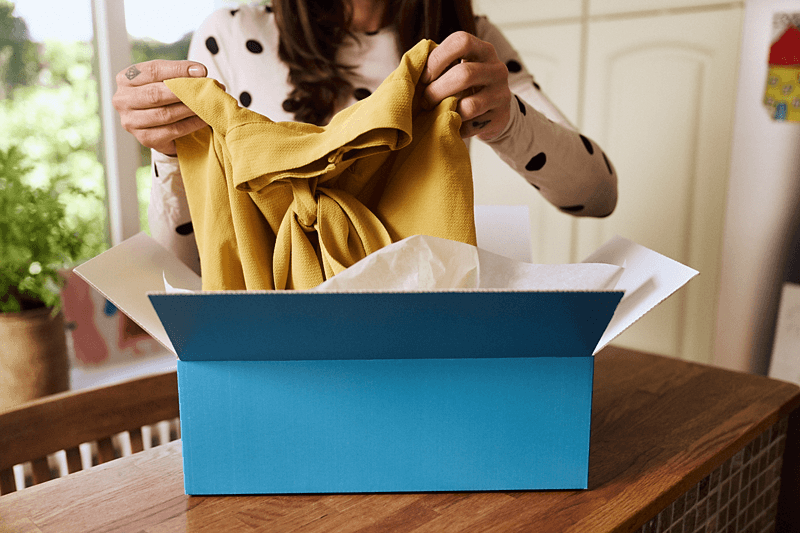 Fler e-handlare erbjuder fria returer 2021 | PostNord